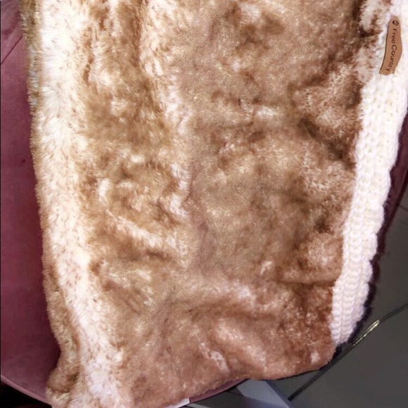 Scarf - Picture 3 of 3